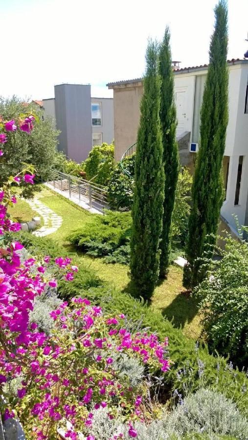 Apartment Sreta Omiš Zewnętrze zdjęcie