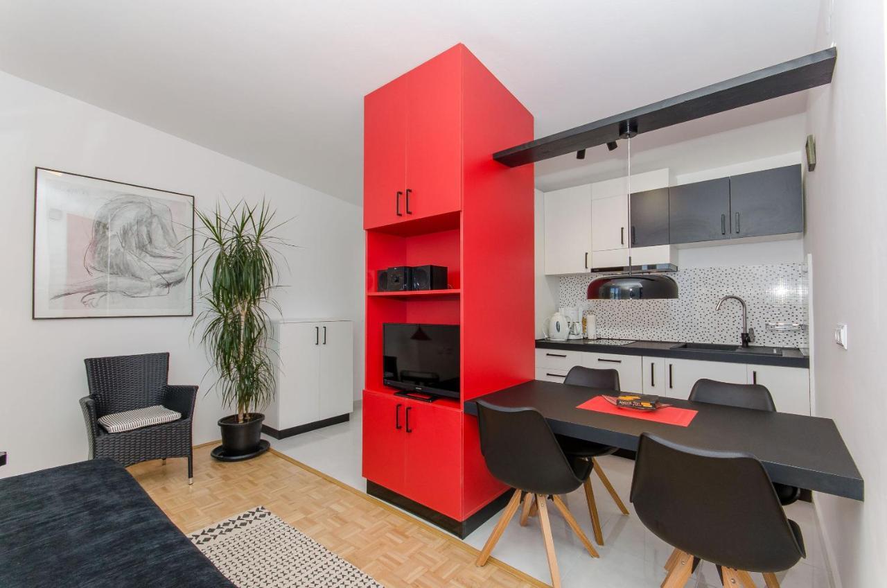 Apartment Sreta Omiš Zewnętrze zdjęcie